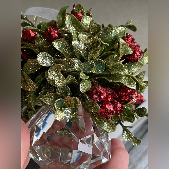 New Kissing Krystals Christmas Legend Of The Mistletoe Ornament Tii Collection - Picture 7 of 12